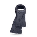 Louis Vuitton LV Women Logomania Scarf in Iconic Monogram Silk Wool – Bild 3