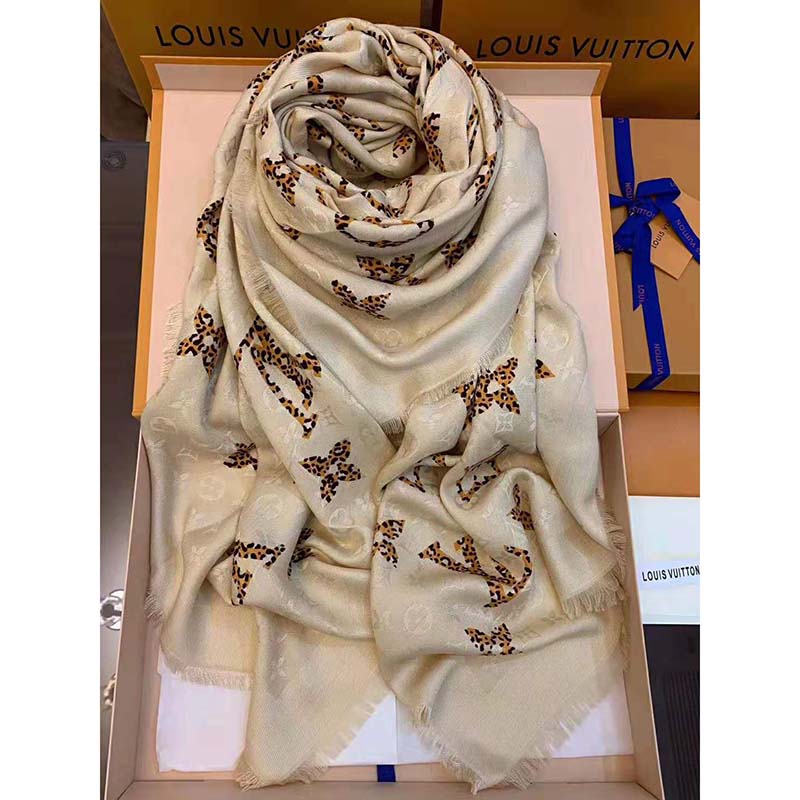 Louis Vuitton LV Women Monogram Giant Jungle Logomania Scarf with