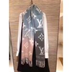 Louis Vuitton LV Women Reykjavik Gradient Cashmere Scarf with Iconic Monogram-Blue - immagine 3
