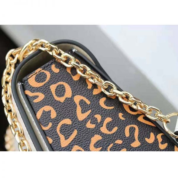 Louis Vuitton LV Women Twist MM Handbag in Quartz Epi leather-Beige (7)