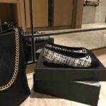 Chanel Women Ballerinas in Tweed Fabrics-Black - Image 2