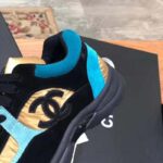 Chanel Women Velvet Calfskin & Mixed Fibers Sneakers-Gold - immagine 9