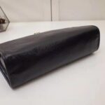 Gucci GG Men Pouch with Interlocking G in Black Soft Leather - immagine 5