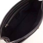 Gucci GG Men Pouch with Interlocking G in Black Soft Leather - immagine 9