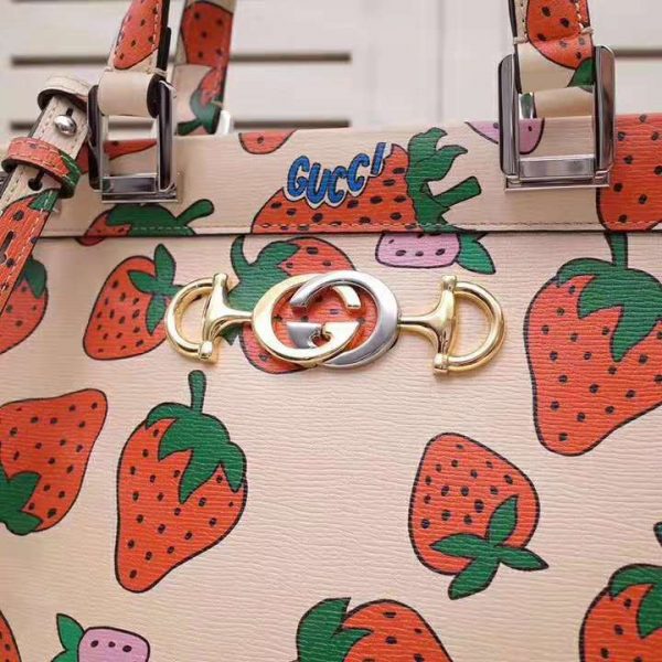 Gucci GG Women Gucci Zumi Strawberry Print Medium Top Handle Bag in Gucci Strawberry Print Ivory Leather (4)