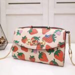 Gucci GG Women Gucci Zumi Strawberry Print Mini Bag in Gucci Strawberry Print Ivory Leather - Image 4