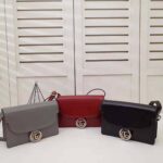 Gucci GG Women Small Leather Shoulder Bag in Textured Leather – Bild 5