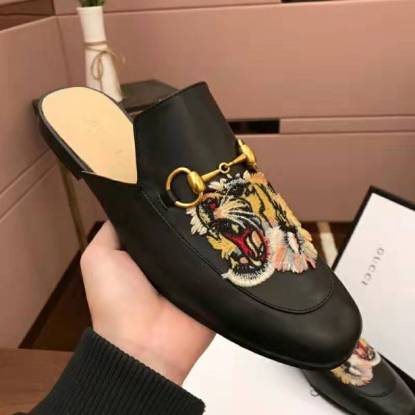 Gucci Men Princetown Embroidered Leather Slipper with Tiger Appliqué 1.27cm Heel-Black (3)
