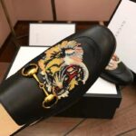 Gucci Men Princetown Embroidered Leather Slipper with Tiger Appliqué 1.27cm Heel-Black - Image 7