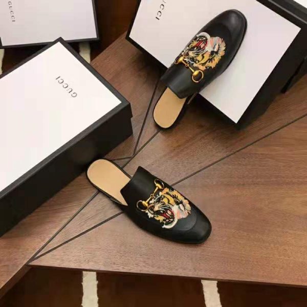 Gucci Men Princetown Embroidered Leather Slipper with Tiger Appliqué 1.27cm Heel-Black (8)