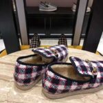 Gucci Unisex GG Check Tweed Loafer in Blue White and Red Check Tweed - immagine 9