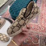 Gucci Unisex GG Wool Loafer in Beige and Ebony GG Wool - immagine 9