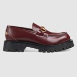 Mocassino Gucci unisex in pelle con suola carrarmato e morsetto in pelle bordeaux con tacco 4,6 cm