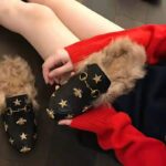 Gucci Unisex Princetown Embroidered Leather Slipper with Bees and Stars in Lamb Wool-Black - Imagen 10