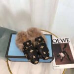 Gucci Unisex Princetown Embroidered Leather Slipper with Bees and Stars in Lamb Wool-Black - Imagen 6