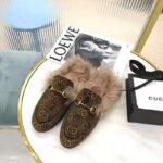 Gucci Unisex Princetown GG Velvet Slipper in Lamb Wool-Brown - immagine 5
