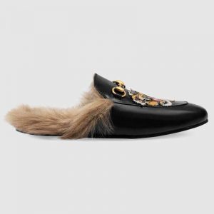 Gucci Unisex Princetown Slipper with Tiger in Lamb Wool-Black