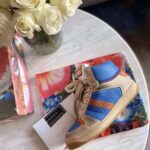 Gucci Unisex Screener GG High-Top Sneaker in Blue Perforated and Off-White Leather - immagine 5