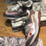 Gucci Unisex Ultrapace Sneaker with Embroidered Gucci and Interlocking G in Metallic Leather-Grey – Bild 6