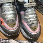 Gucci Unisex Ultrapace Sneaker with Embroidered Gucci and Interlocking G in Metallic Leather-Grey – Bild 8