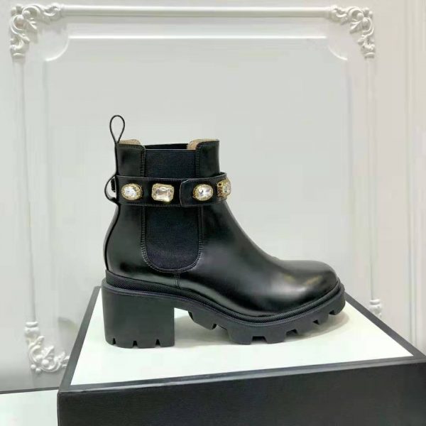 Gucci Women Gucci Leather Ankle Boot with Belt in Black Leather 6 cm Heel (3)