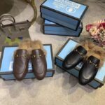 Gucci Women Princetown Leather Slipper with Lamb Wool-Black - Imagen 9