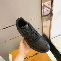 Louis Vuitton LV Men LV Trainer Sneaker-Exclusively Online in Alligator-Embossed Calf Leather-Black (1)