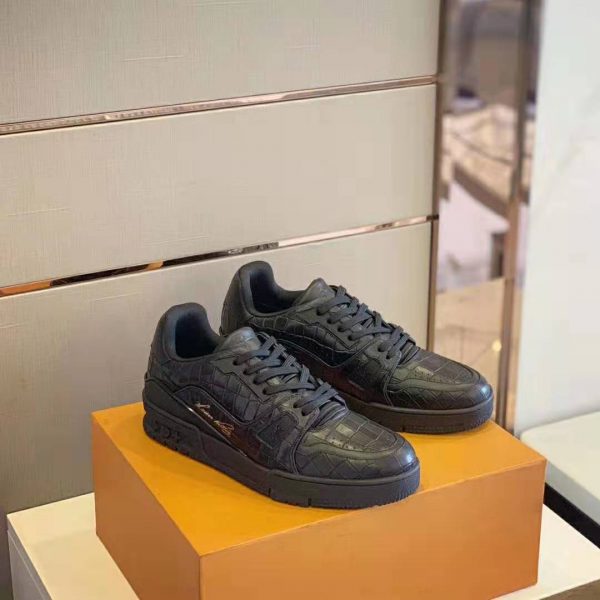 Louis Vuitton LV Men LV Trainer Sneaker-Exclusively Online in Alligator-Embossed Calf Leather-Black (5)
