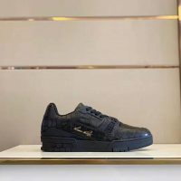 Louis Vuitton LV Men LV Trainer Sneaker-Exclusively Online in Alligator-Embossed Calf Leather-Black (1)