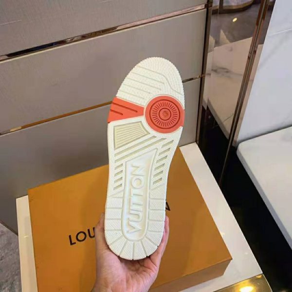 Louis Vuitton LV Men LV Trainer Sneaker in Metallic Silver Leather with Louis Vuitton Script Signature (13)