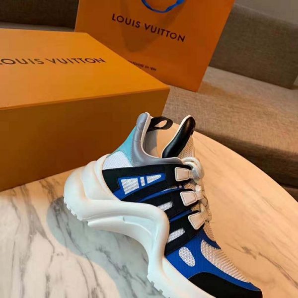 Louis Vuitton LV Unisex LV Archlight Sneaker in Calf Leather and Technical Fabric-Blue (11)