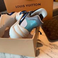 Louis Vuitton LV Unisex LV Archlight Sneaker in Calf Leather and Technical Fabric-Blue (1)