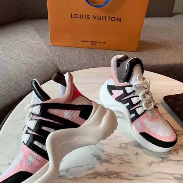 Louis Vuitton LV Unisex LV Archlight Sneaker in Calf Leather and Technical Fabric-Pink (13)