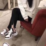 Louis Vuitton LV Unisex LV Archlight Sneaker in Calf Leather and Technical Fabric-Pink - Imagen 13