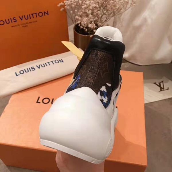 Louis Vuitton LV Unisex LV Archlight Sneaker in Flower-Print Calf Leather-Blue (4)