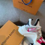 Louis Vuitton LV Unisex LV Archlight Sneaker in Technical Fabric and Monogram Canvas-Pink - Bild 11