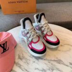Louis Vuitton LV Unisex LV Archlight Sneaker in Technical Fabric and Monogram Canvas-Pink - Bild 3