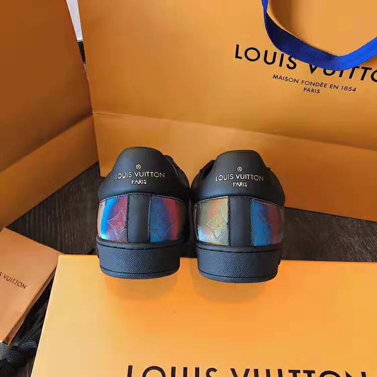 Louis Vuitton - Sneakers - Size: Shoes / EU 41, UK 7 - Catawiki