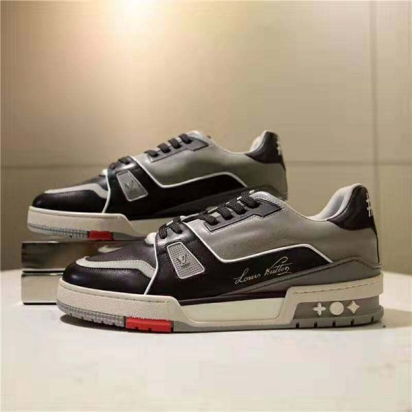 Louis Vuitton LV Unisex LV Trainer Sneaker in Calf Leather-Black (2)
