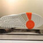 Louis Vuitton LV Unisex LV Trainer Sneaker in Grained Calf Leather-White – Bild 5