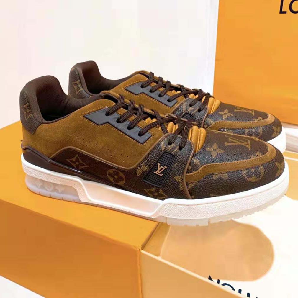 black lv trainers