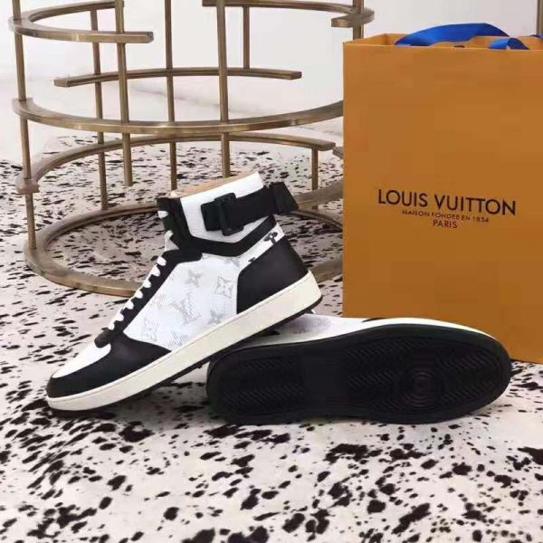 Louis Vuitton LV Unisex Rivoli Sneaker Boot in Monogram Grained Calf Leather-Black (8)