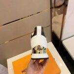 Louis Vuitton LV Unisex Run Away Sneaker in Supple Calf Leather-White - immagine 7