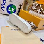 Louis Vuitton LV Unisex Stellar Sneaker Boot in Pony-Styled Calf Leather with Giant LV Monogram Flowers-Brown - Imagen 7