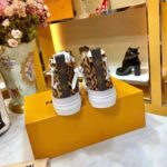 Louis Vuitton LV Unisex Stellar Sneaker Boot in Pony-Styled Calf Leather with Giant LV Monogram Flowers-Brown - Imagen 8