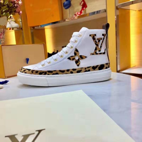 Louis Vuitton LV Unisex Stellar Sneaker Boot in Soft White Calfskin Leather with Giant LV Monogram Flowers (7)