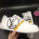 Louis Vuitton LV Unisex Time Out Sneaker in Calf Leather and Monogram Flowers-Grey - Imagen 3