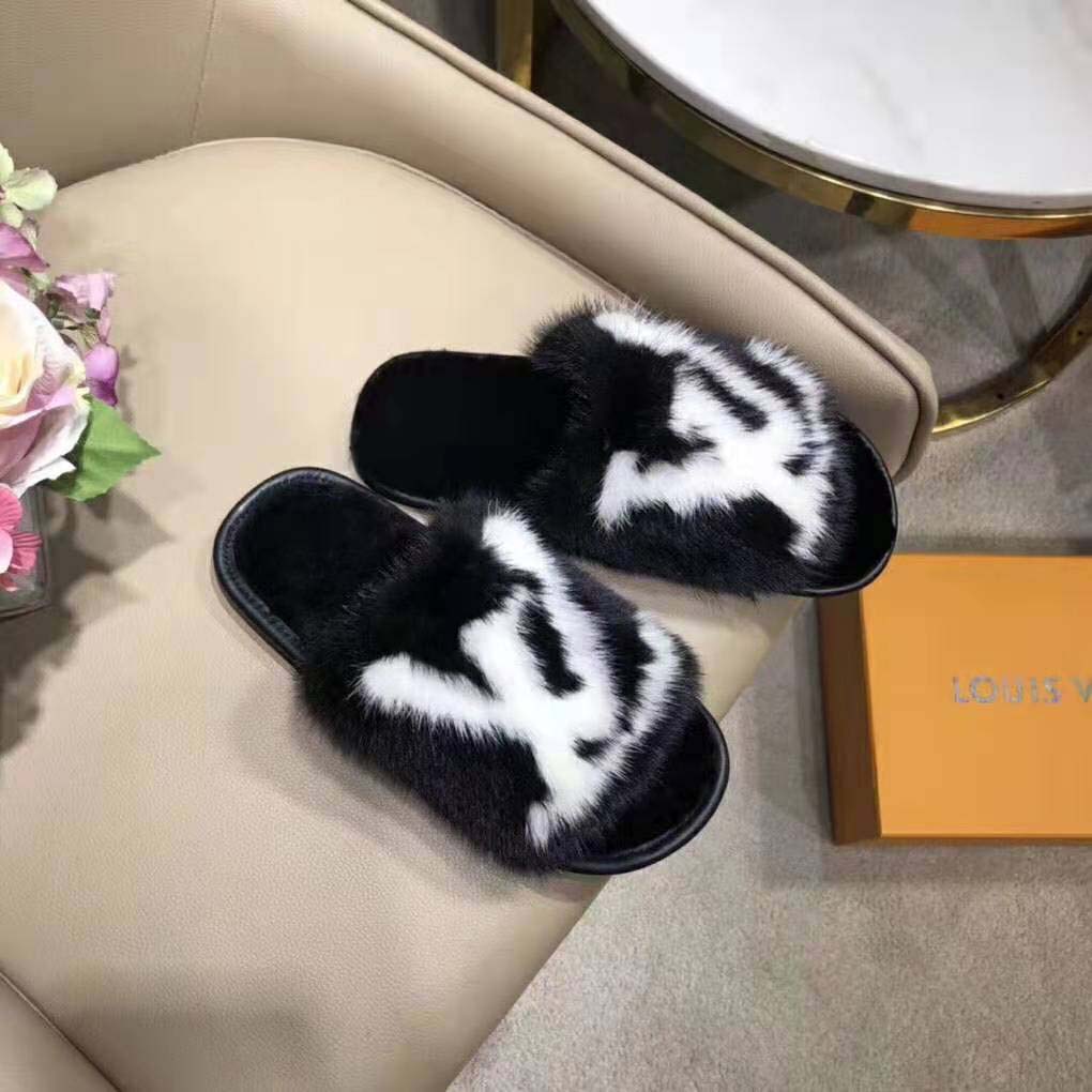 Louis Vuitton Black/White Mink Fur Homey Flat Mules Size 42 Louis