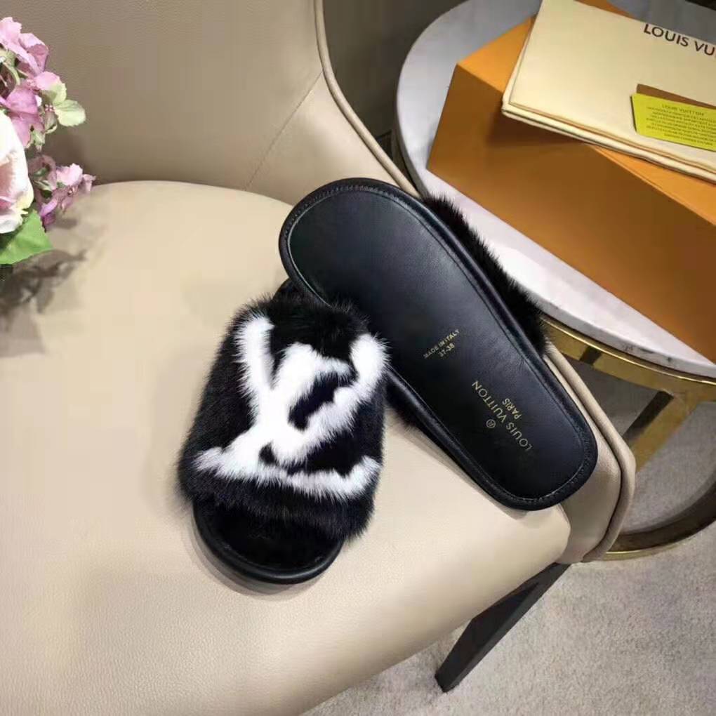 Louis Vuitton Black/White Mink Fur Homey Flat Mules Size 42 Louis