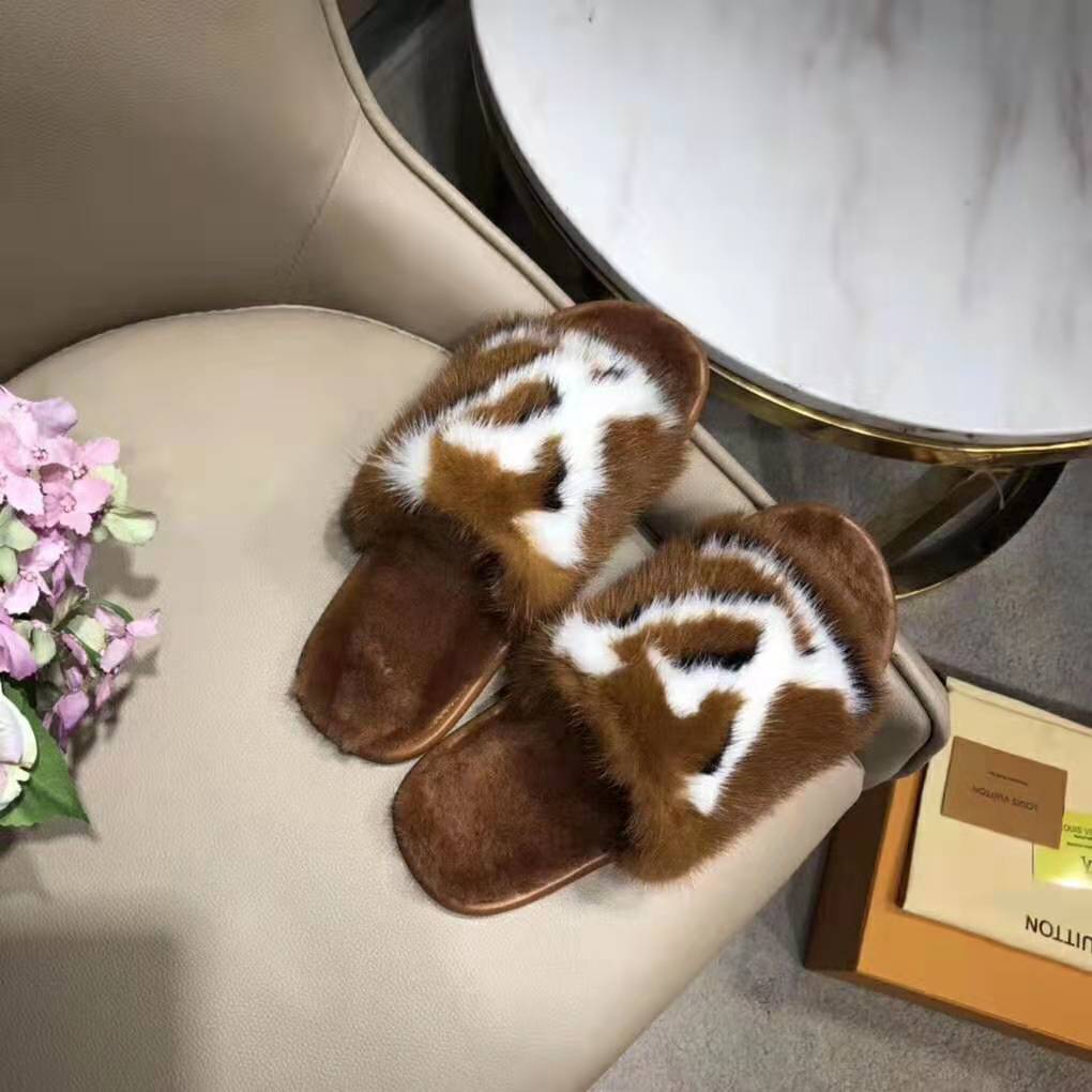 LOUIS VUITTON Homey Flat Mules Fur – REAWAKE